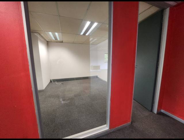 279M² OFFICE TO LET IN RANDJESPARK